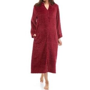 Jacquard Cuddle Fleece Long Zipper Robe Burgundy